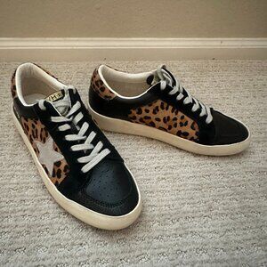 Vintage Havana Elodie Black Leopard Sneakers - size 7.5